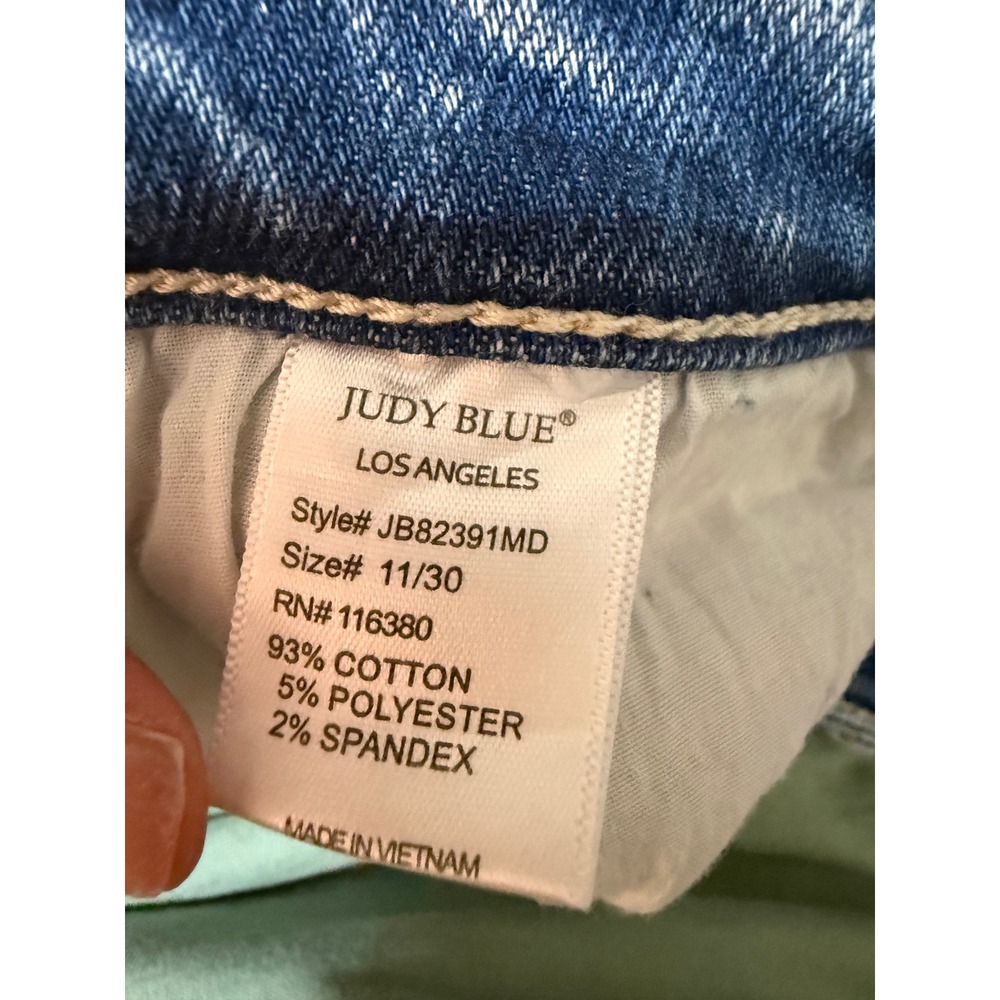 Judy Blue Straight Fit Distressed Jeans Size 11/30 Medium Wash - Picture 6 of 7